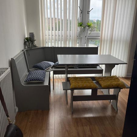 The Paisley Penthouse - Abbey View Apartment Bagian luar foto