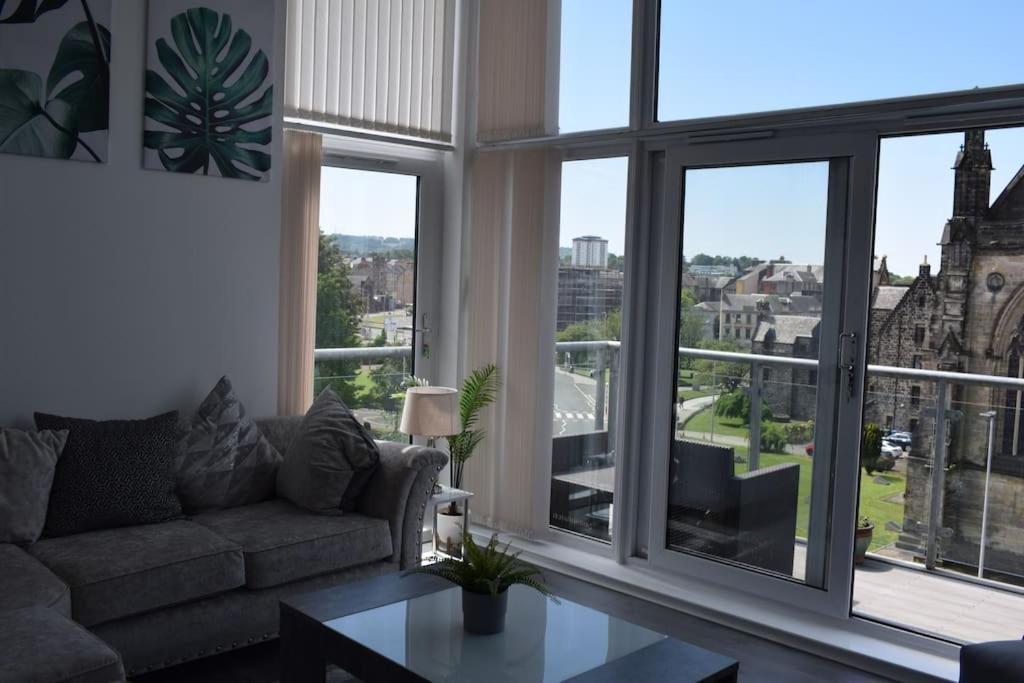 The Paisley Penthouse - Abbey View Apartment Bagian luar foto