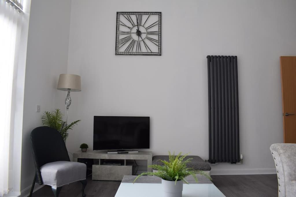The Paisley Penthouse - Abbey View Apartment Bagian luar foto