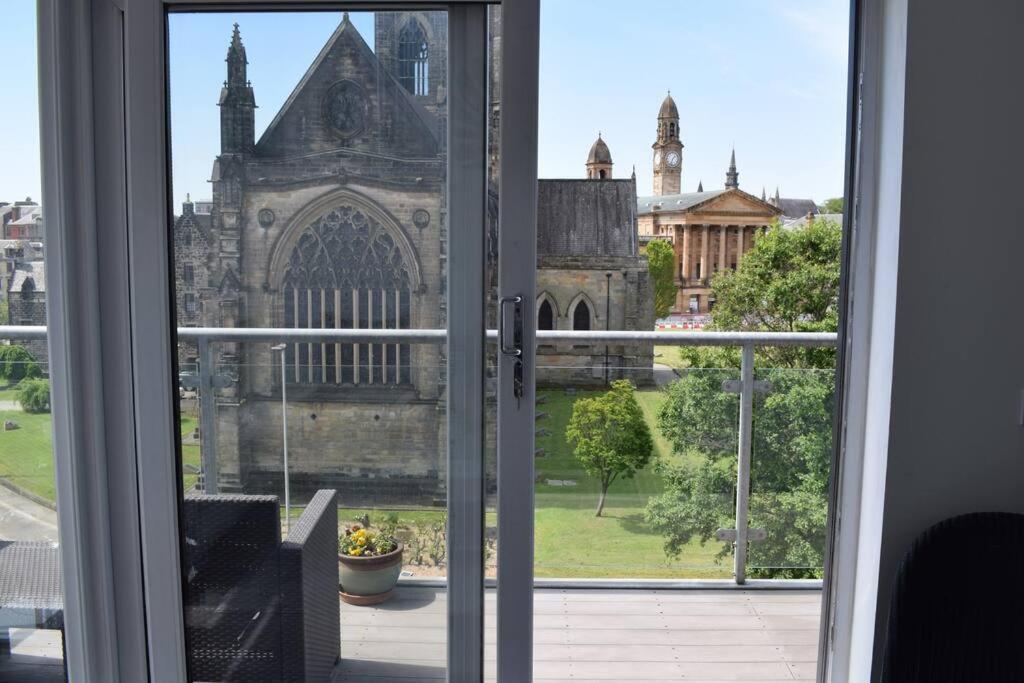 The Paisley Penthouse - Abbey View Apartment Bagian luar foto