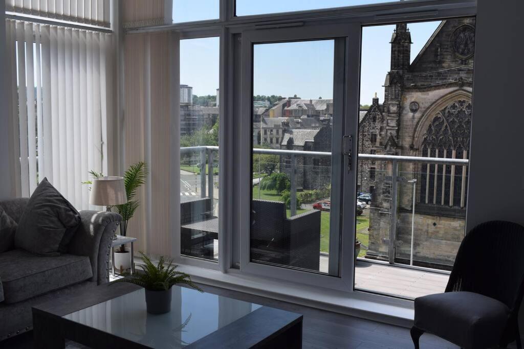 The Paisley Penthouse - Abbey View Apartment Bagian luar foto