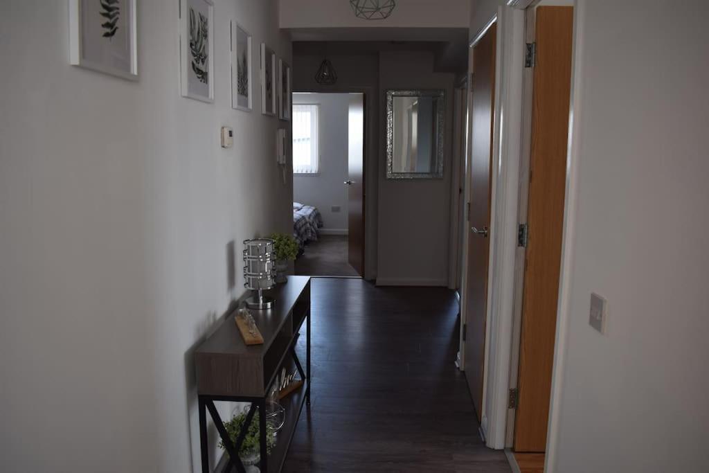 The Paisley Penthouse - Abbey View Apartment Bagian luar foto