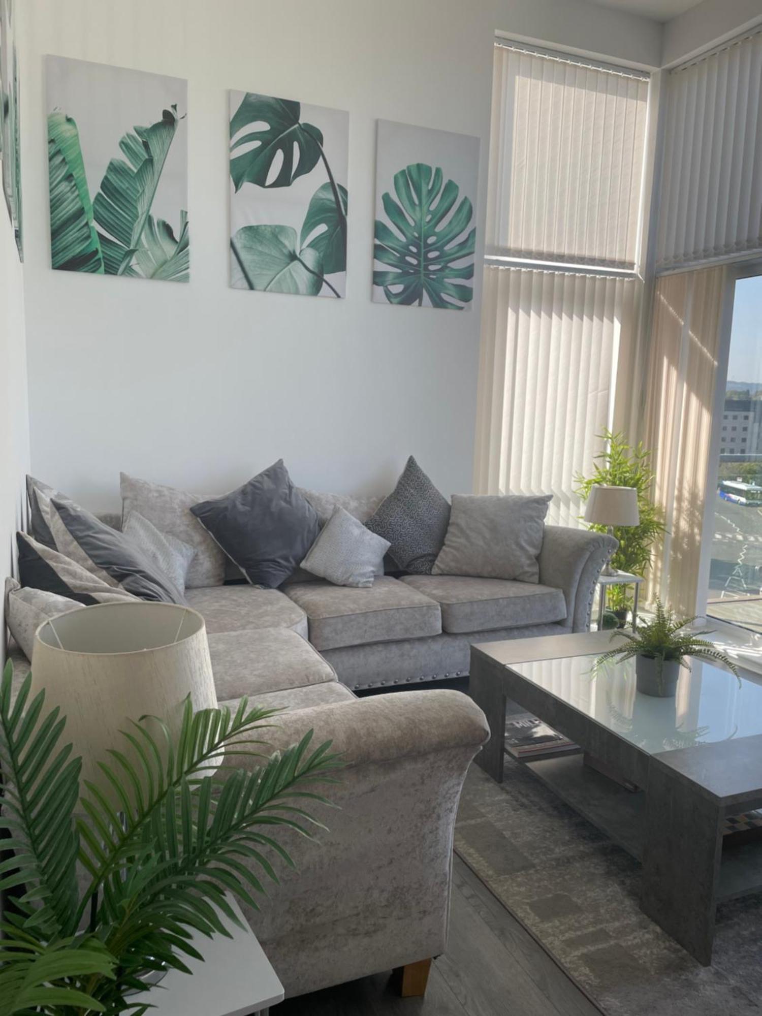 The Paisley Penthouse - Abbey View Apartment Bagian luar foto