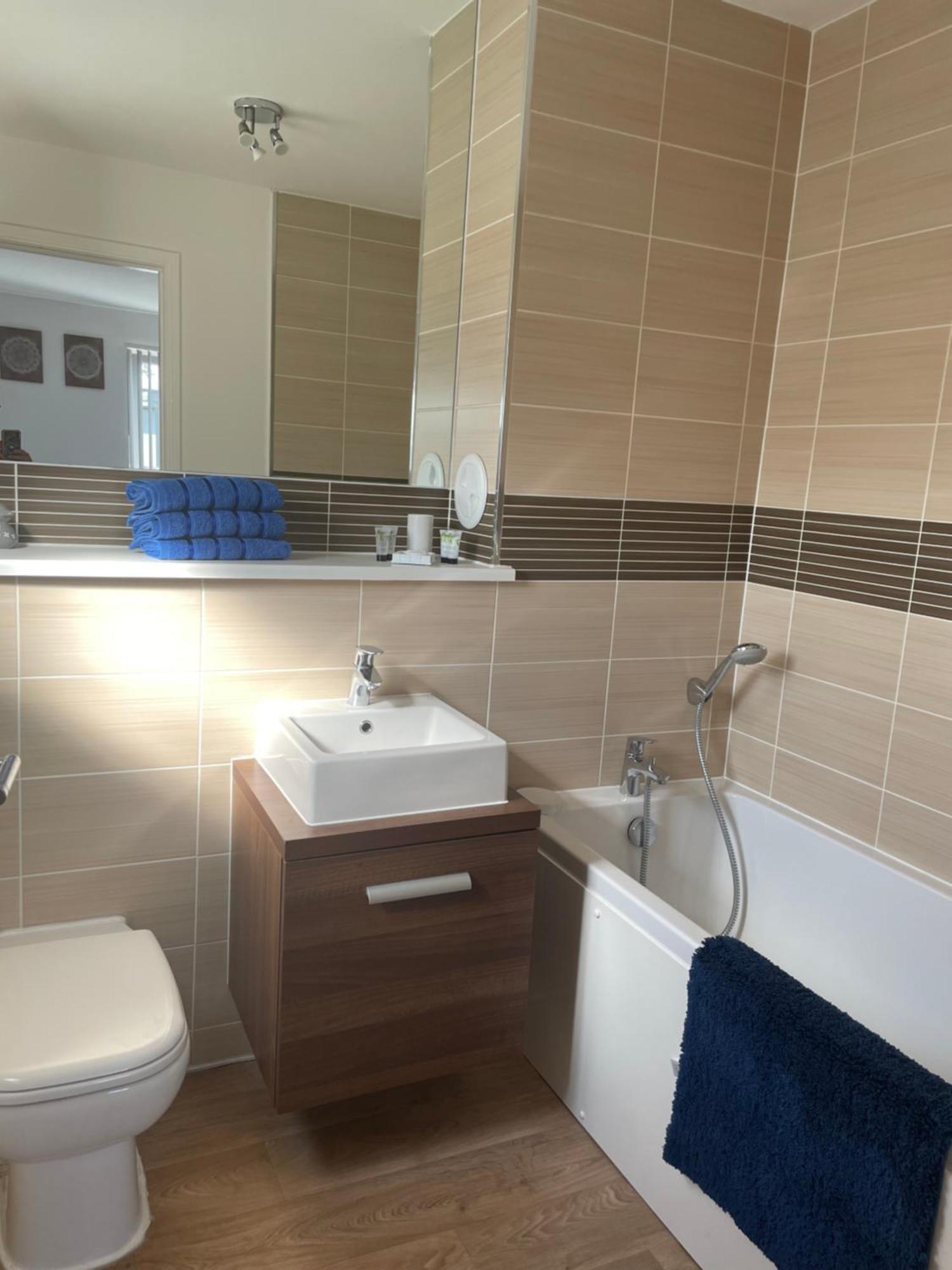 The Paisley Penthouse - Abbey View Apartment Bagian luar foto