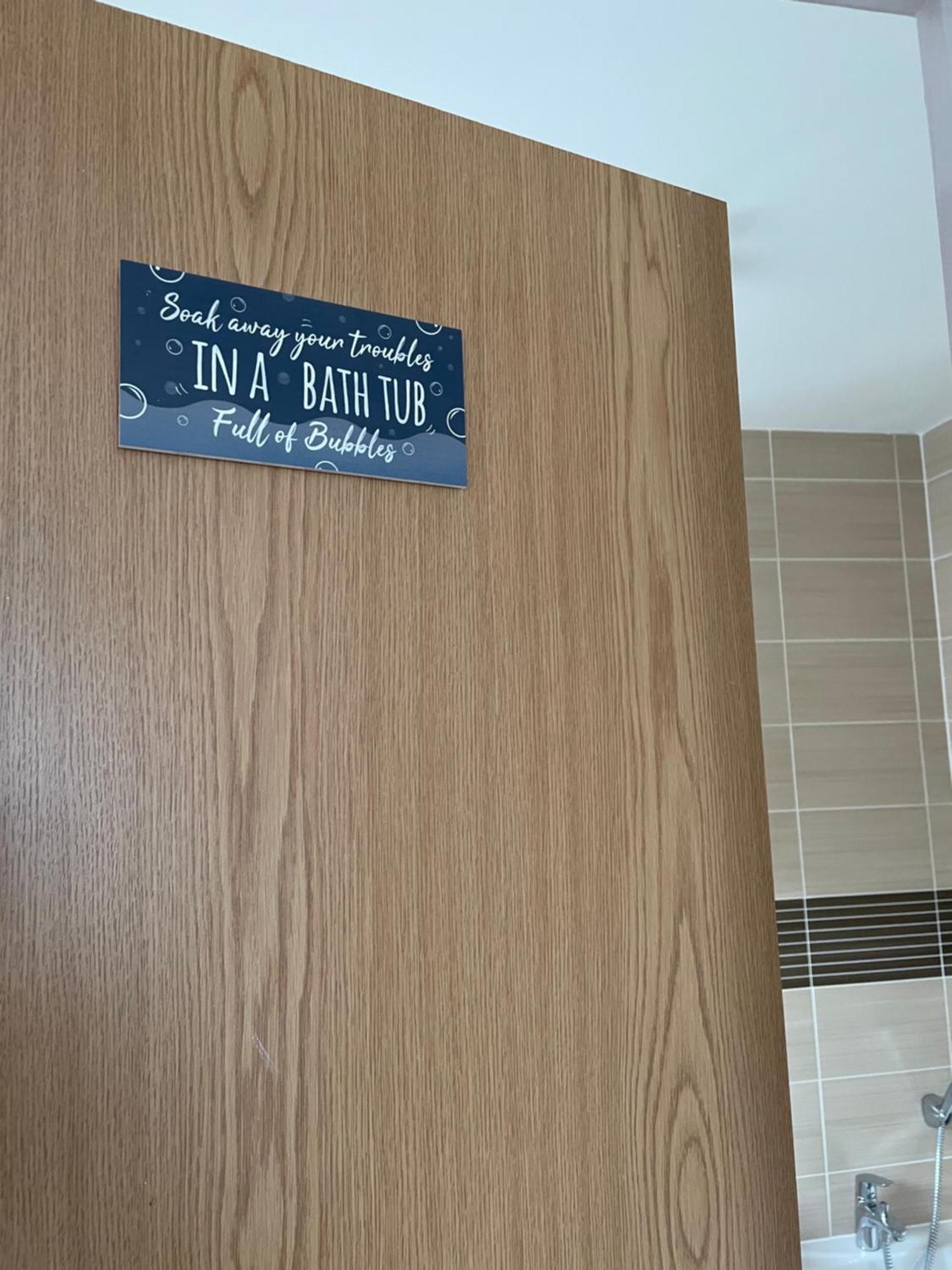 The Paisley Penthouse - Abbey View Apartment Bagian luar foto