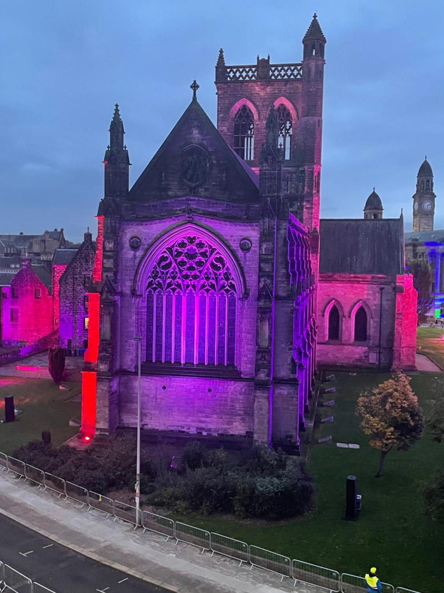 The Paisley Penthouse - Abbey View Apartment Bagian luar foto