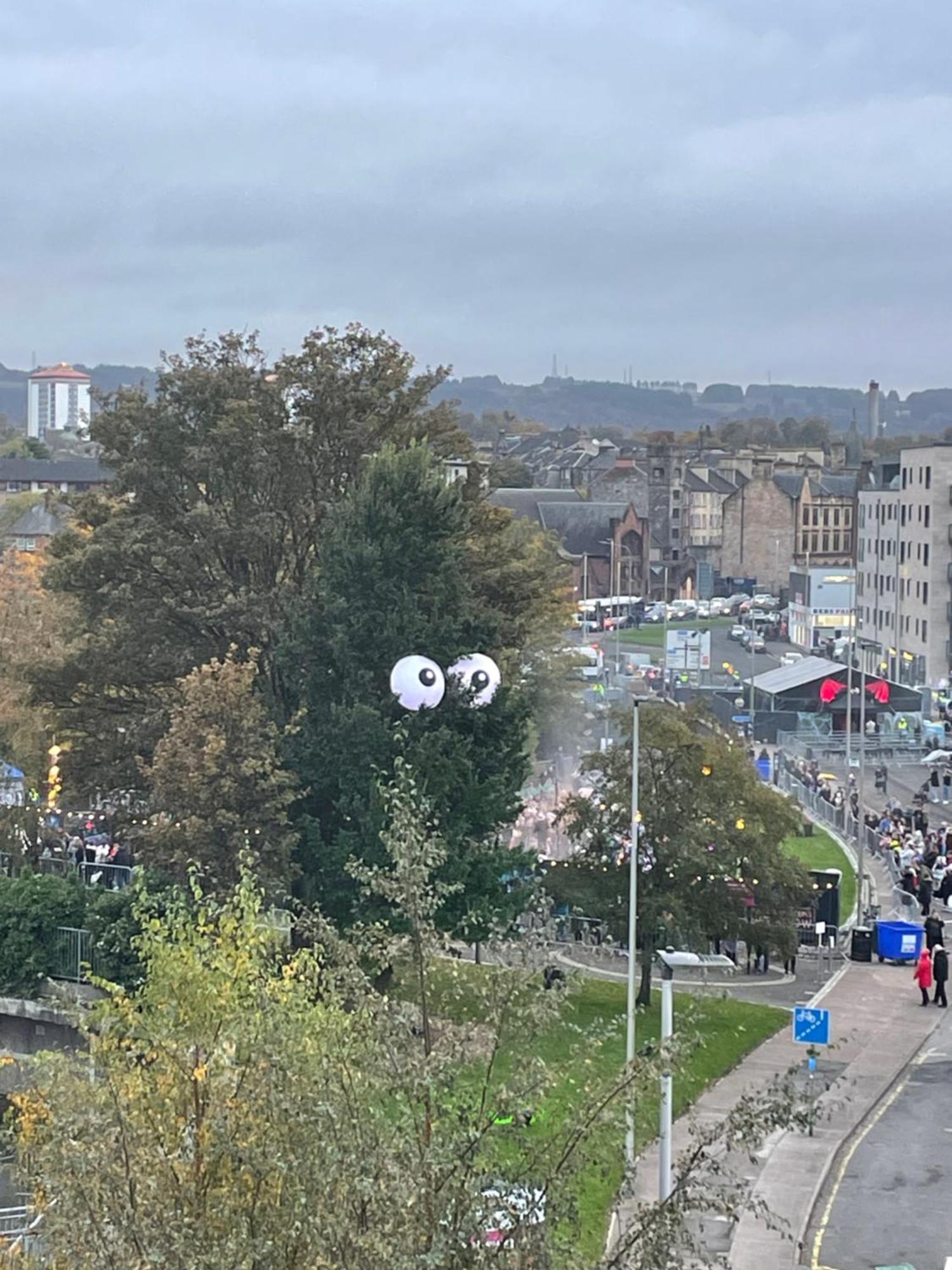 The Paisley Penthouse - Abbey View Apartment Bagian luar foto